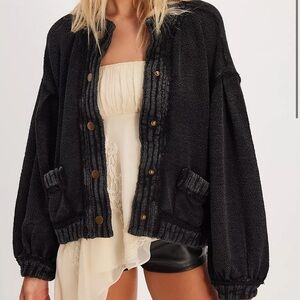 We the free cute in this cardi Small New